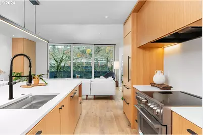 2797 NW Thurman, Portland, OR 97210 - Photo 15