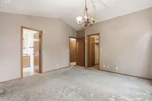 215 SW 22nd St, Troutdale, OR 97060 - Photo 19