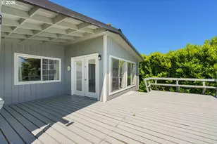 93712 Mallard Ln, North Bend, OR 97459 - Photo 9