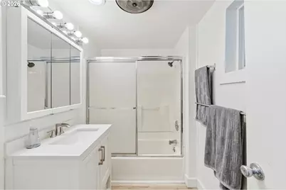 93712 Mallard Ln, North Bend, OR 97459 - Photo 19