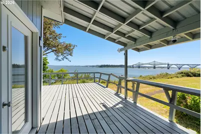 93712 Mallard Ln, North Bend, OR 97459 - Photo 11