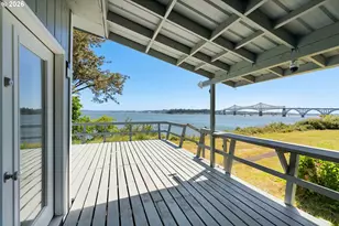 93712 Mallard Ln, North Bend, OR 97459 - Photo 11