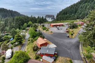 19921 Whaleshead Rd, Brookings, OR 97415 - Photo 29