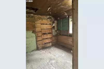 135962 Hwy 97, Crescent, OR 97733 - Photo 7