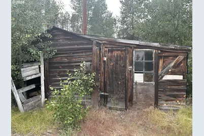 135962 Hwy 97, Crescent, OR 97733 - Photo 9