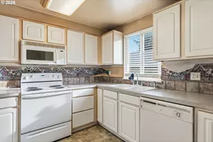 13216 NE Salmon Creek Ave, Vancouver, WA 98686 - Photo 7