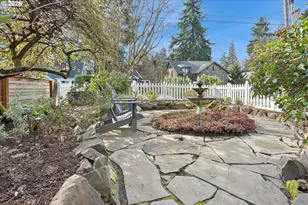 135 Middlecrest Rd, Lake Oswego, OR 97034 - Photo 3