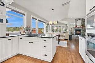 135 Middlecrest Rd, Lake Oswego, OR 97034 - Photo 27