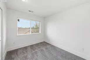 724 NW 118th Ave, Portland, OR 97229 - Photo 27