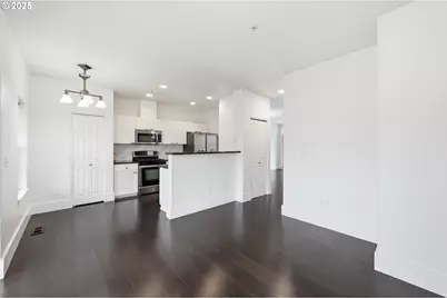 724 NW 118th Ave #101, Portland, OR 97229 - Photo 25