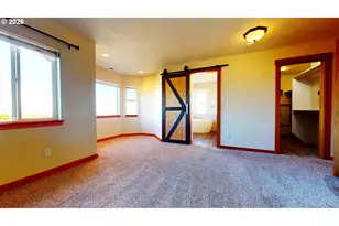 10300 SW Nicole Dr, Powell Butte, OR 97753 - Photo 35