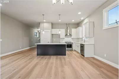 8774 SW 176th Ave, Beaverton, OR 97007 - Photo 5