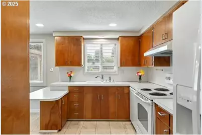 2065 Providence St, Eugene, OR 97401 - Photo 11