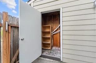 3305 E Vittoria Way, Newberg, OR 97132 - Photo 27