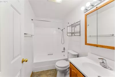 3305 E Vittoria Way #6, Newberg, OR 97132 - Photo 15