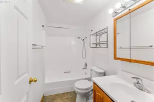 3305 E Vittoria Way, Newberg, OR 97132 - Photo 15