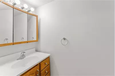 3305 E Vittoria Way #6, Newberg, OR 97132 - Photo 7