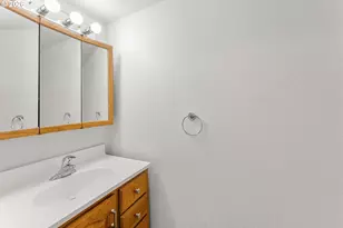 3305 E Vittoria Way, Newberg, OR 97132 - Photo 7