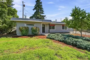 425 W Elm St, Roseburg, OR 97471 - Photo 3