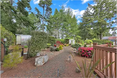 1415 20th St, Florence, OR 97439 - Photo 35