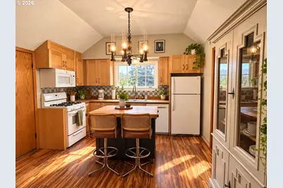 824 Cascade Ave, Hood River, OR 97031 - Photo 3