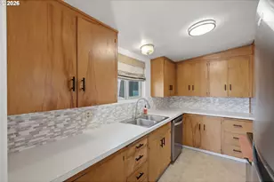 1464 N 14th St, Coos Bay, OR 97420 - Photo 7