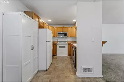 5036 NE 57th Ave, Portland, OR 97218 - Photo 9