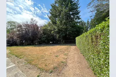 590 Robinhood Ave, Lakeside, OR 97449 - Photo 23