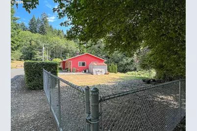 590 Robinhood Ave, Lakeside, OR 97449 - Photo 3