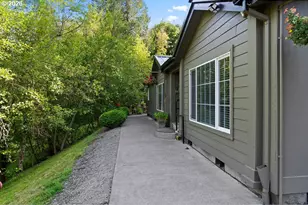 17188 S Holly Ln, Oregon City, OR 97045 - Photo 3