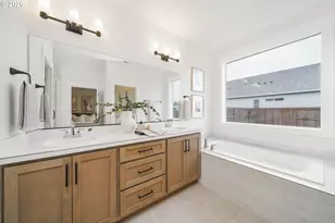 2329 E Wolfpack St, La Center, WA 98629 - Photo 35