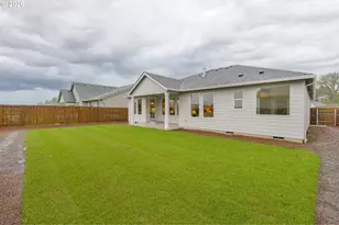 2329 E Wolfpack St, La Center, WA 98629 - Photo 41