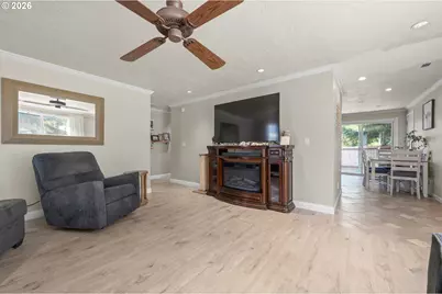 25221 Cheney Dr, Veneta, OR 97487 - Photo 9