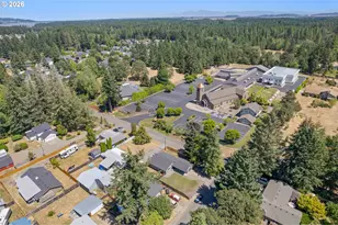 25221 Cheney Dr, Veneta, OR 97487 - Photo 39