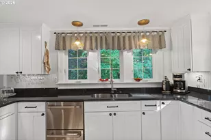 18665 Trillium Dr, West Linn, OR 97068 - Photo 11