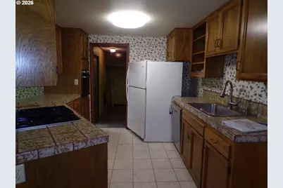 18536 Longfellow Ave, Lake Oswego, OR 97035 - Photo 9