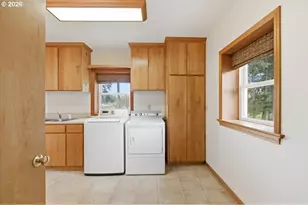 28095 Santiam Hwy, Sweet Home, OR 97386 - Photo 29