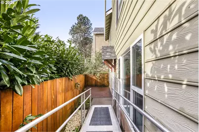 700 Barton Ave, Gladstone, OR 97027 - Photo 3