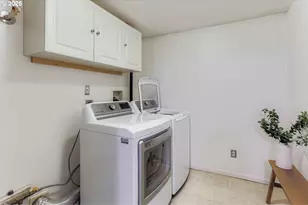 12920 SW Douglas St, Portland, OR 97225 - Photo 23