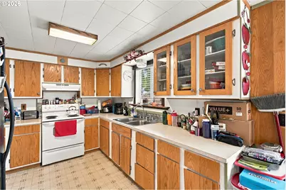 306 SE Front St, Winlock, WA 98596 - Photo 13