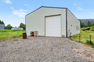 178 19th St, Lyons, OR 97358 - Photo 3