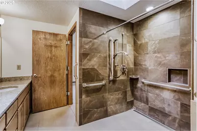 1621 NE Greensword Dr, Hillsboro, OR 97124 - Photo 13