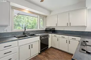 1355 Paige Ave, Eugene, OR 97405 - Photo 7