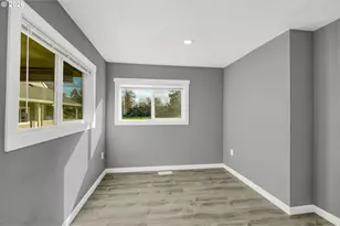 12828 SE Bush St, Portland, OR 97236 - Photo 17