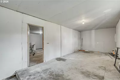 12828 SE Bush St, Portland, OR 97236 - Photo 21