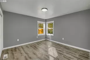 12828 SE Bush St, Portland, OR 97236 - Photo 15