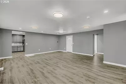 12828 SE Bush St, Portland, OR 97236 - Photo 5