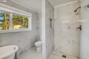 12828 SE Bush St, Portland, OR 97236 - Photo 13