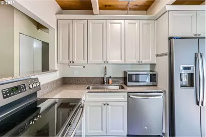 5344 NW Innisbrook Pl, Portland, OR 97229 - Photo 11