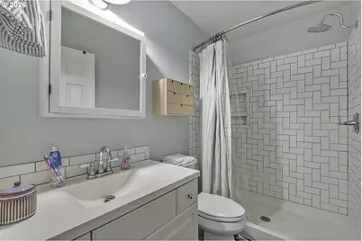 6223 N Yale St, Portland, OR 97203 - Photo 17